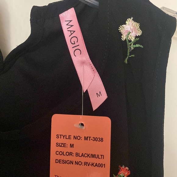 nwt magic black floral dress size: M - Picture 4 of 8